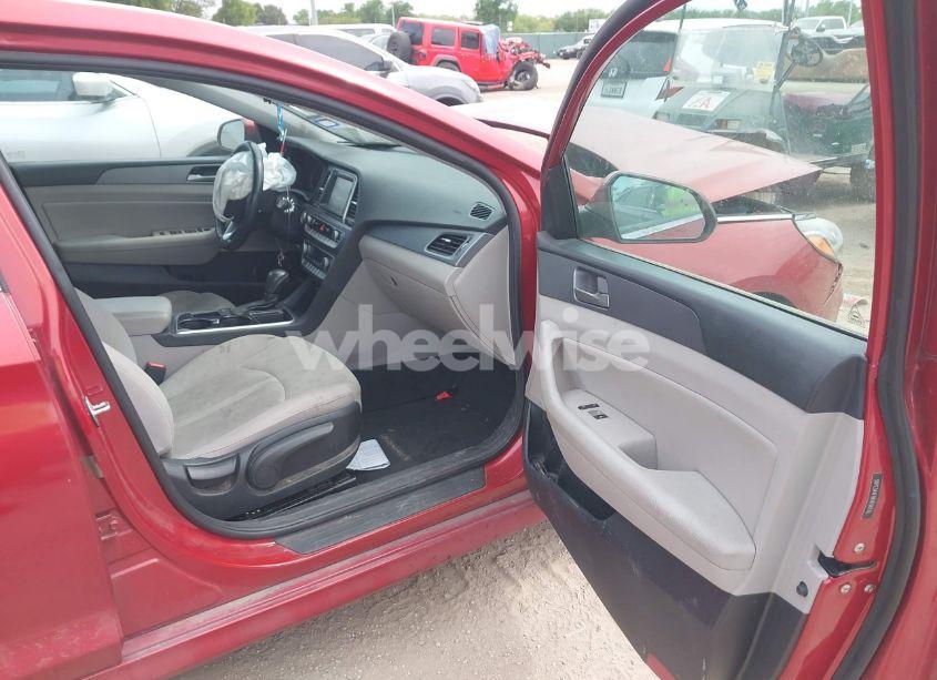 Photo 5 of 2019 Hyundai Sonata SEL (VIN 5NPE34AF0KH766176)