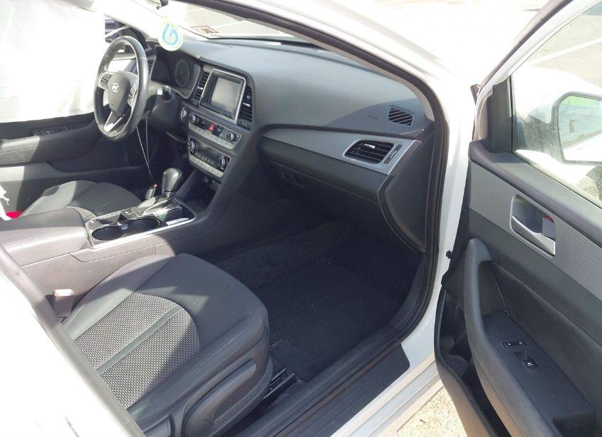 Photo 5 of 2019 Hyundai Sonata SEL (VIN 5NPE34AF0KH795774)