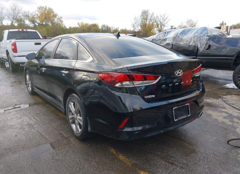 Photo 3 of 2019 Hyundai Sonata SEL (VIN 5NPE34AF0KH802822)
