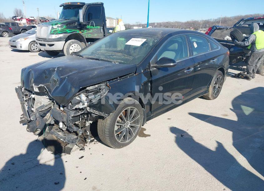 Photo 2 of 2019 Hyundai Sonata SEL (VIN 5NPE34AF0KH809897)