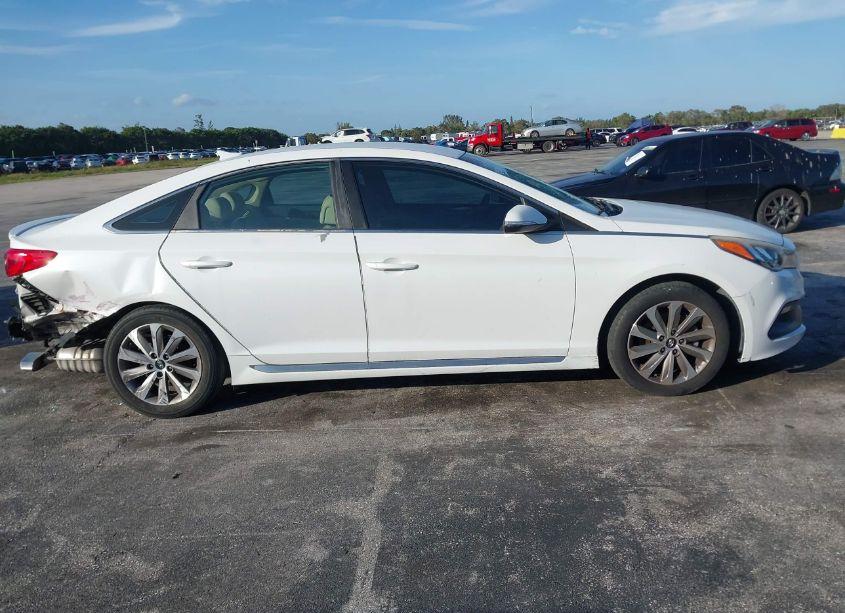 Photo 14 of 2015 Hyundai Sonata SPORT (VIN 5NPE34AF1FH032720)