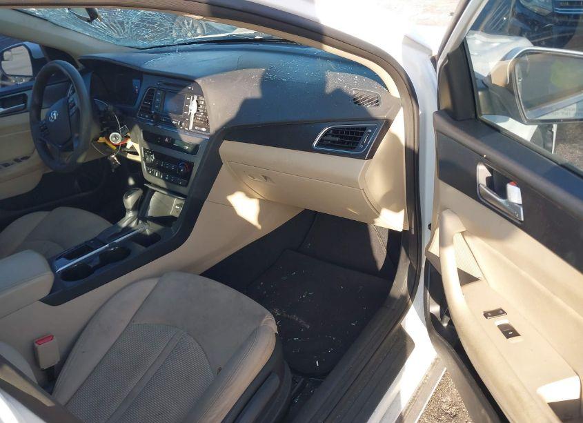 Photo 5 of 2015 Hyundai Sonata SPORT (VIN 5NPE34AF1FH032720)