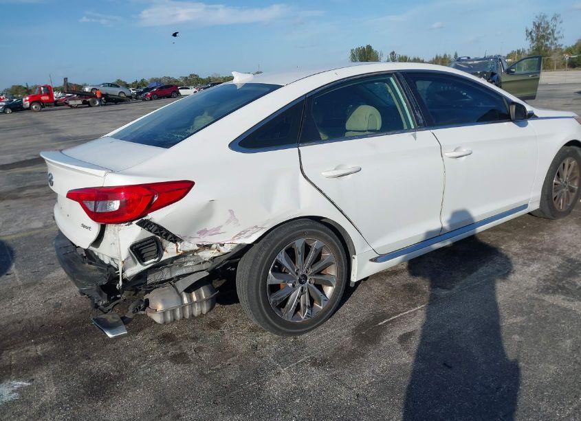 Photo 6 of 2015 Hyundai Sonata SPORT (VIN 5NPE34AF1FH032720)