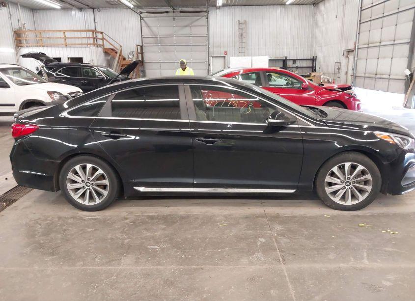 Photo 13 of 2015 Hyundai Sonata SPORT (VIN 5NPE34AF1FH033575)