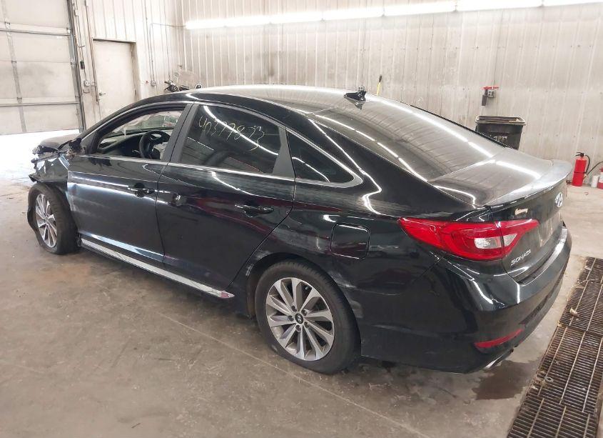 Photo 3 of 2015 Hyundai Sonata SPORT (VIN 5NPE34AF1FH033575)