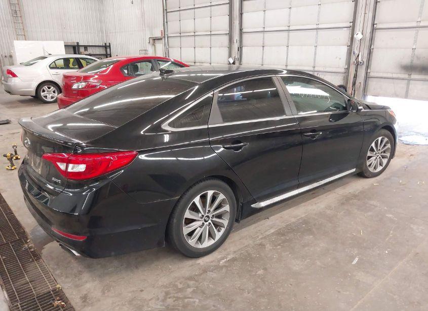 Photo 4 of 2015 Hyundai Sonata SPORT (VIN 5NPE34AF1FH033575)