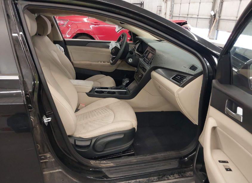 Photo 5 of 2015 Hyundai Sonata SPORT (VIN 5NPE34AF1FH033575)