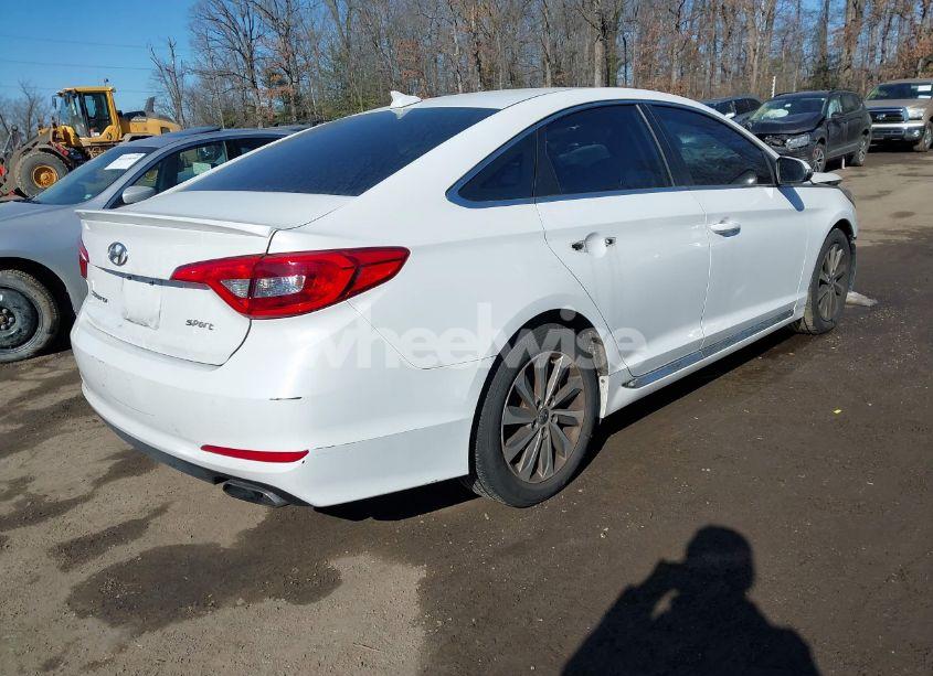 Photo 4 of 2015 Hyundai Sonata SPORT (VIN 5NPE34AF1FH085854)