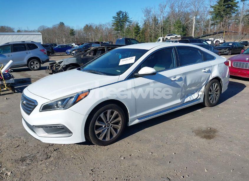 Photo 2 of 2015 Hyundai Sonata SPORT (VIN 5NPE34AF1FH107674)