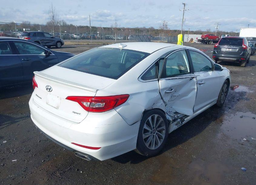 Photo 4 of 2015 Hyundai Sonata SPORT (VIN 5NPE34AF1FH115743)