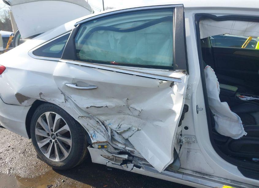 Photo 6 of 2015 Hyundai Sonata SPORT (VIN 5NPE34AF1FH115743)