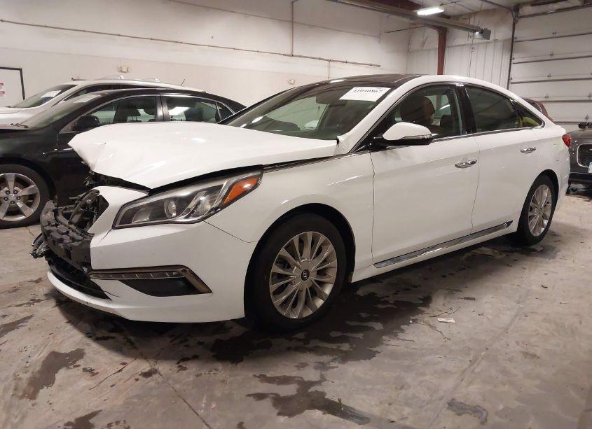 Photo 2 of 2015 Hyundai Sonata LIMITED (VIN 5NPE34AF1FH209539)