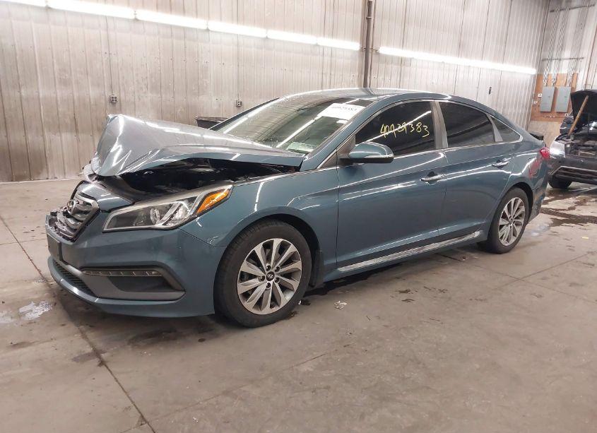 Photo 2 of 2015 Hyundai Sonata SPORT (VIN 5NPE34AF1FH212859)
