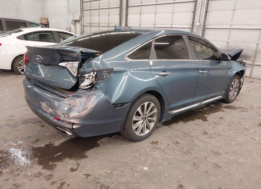 Photo 4 of 2015 Hyundai Sonata SPORT (VIN 5NPE34AF1FH212859)