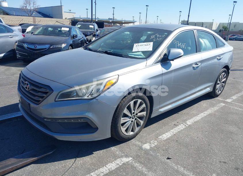 Photo 2 of 2015 Hyundai Sonata SPORT (VIN 5NPE34AF1FH244906)