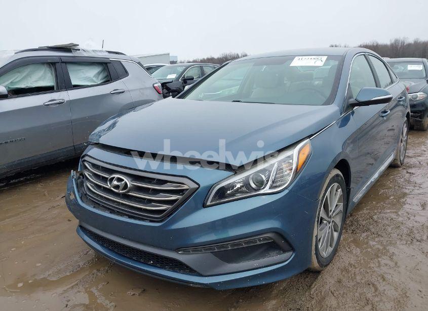 Photo 2 of 2015 Hyundai Sonata SPORT (VIN 5NPE34AF1FH247045)