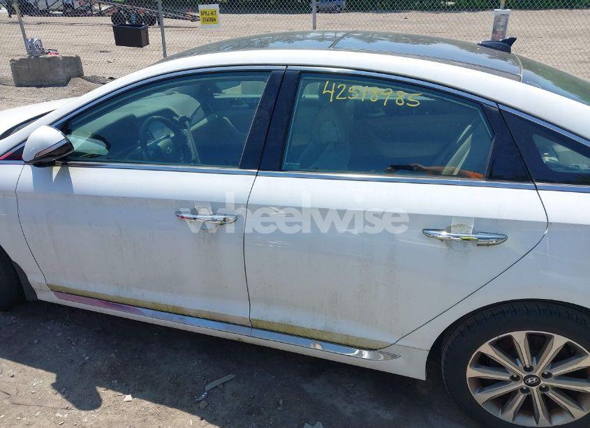 Photo 14 of 2016 Hyundai Sonata LIMITED (VIN 5NPE34AF1GH290365)