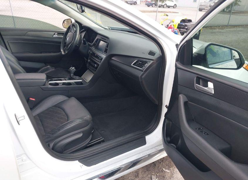 Photo 5 of 2016 Hyundai Sonata SPORT (VIN 5NPE34AF1GH379076)