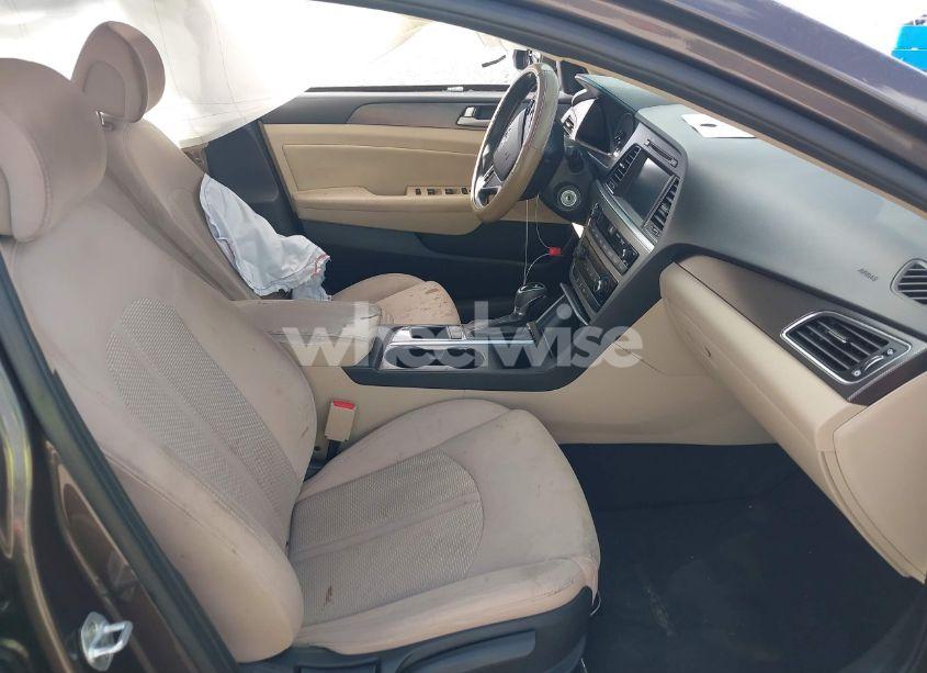 Photo 5 of 2017 Hyundai Sonata SPORT (VIN 5NPE34AF1HH565752)