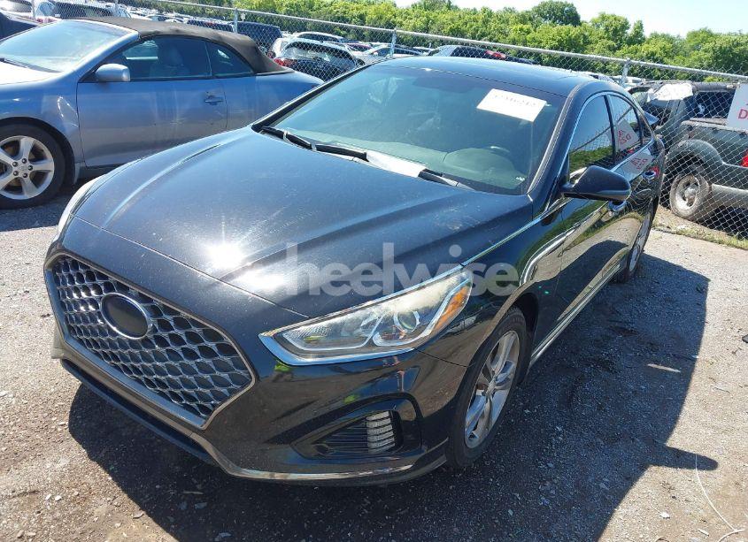 Photo 2 of 2018 Hyundai Sonata SPORT (VIN 5NPE34AF1JH601171)