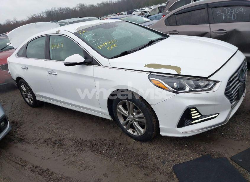 2018 Hyundai Sonata SEL (VIN 5NPE34AF1JH605625) main photo