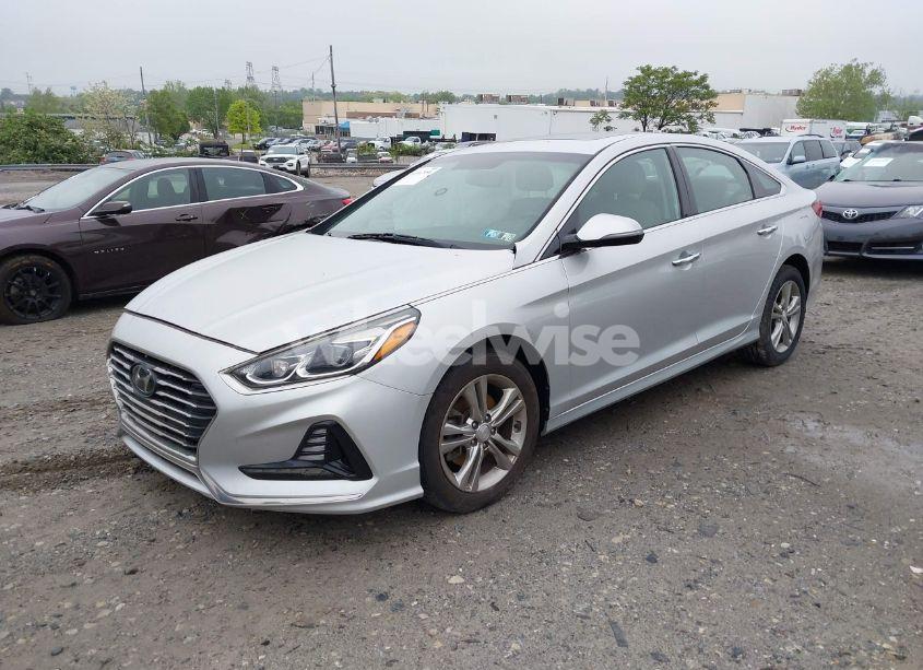 Photo 2 of 2018 Hyundai Sonata LIMITED (VIN 5NPE34AF1JH606189)