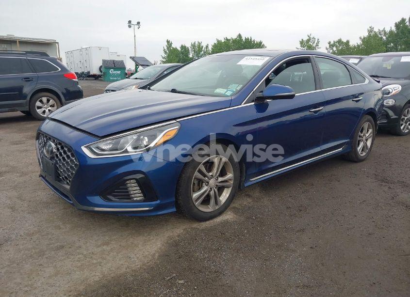 Photo 2 of 2018 Hyundai Sonata SPORT (VIN 5NPE34AF1JH671995)
