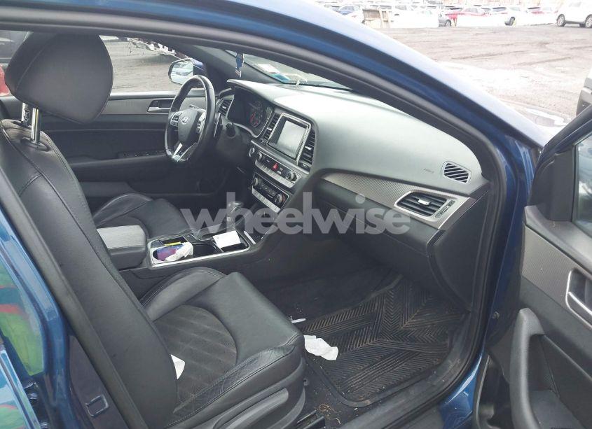Photo 5 of 2018 Hyundai Sonata SPORT (VIN 5NPE34AF1JH671995)