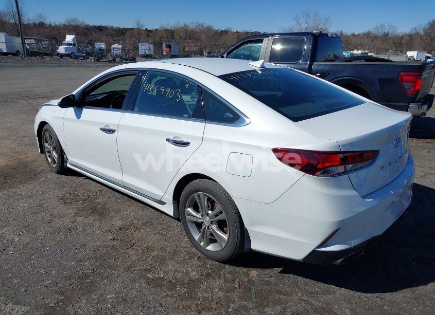 Photo 3 of 2018 Hyundai Sonata SPORT+ (VIN 5NPE34AF1JH700511)