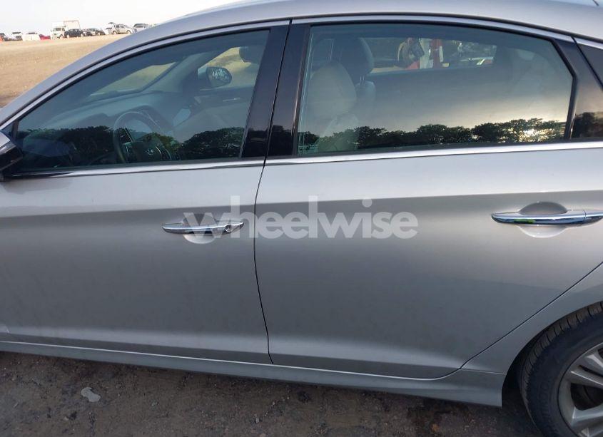 Photo 14 of 2018 Hyundai Sonata LIMITED (VIN 5NPE34AF1JH704672)