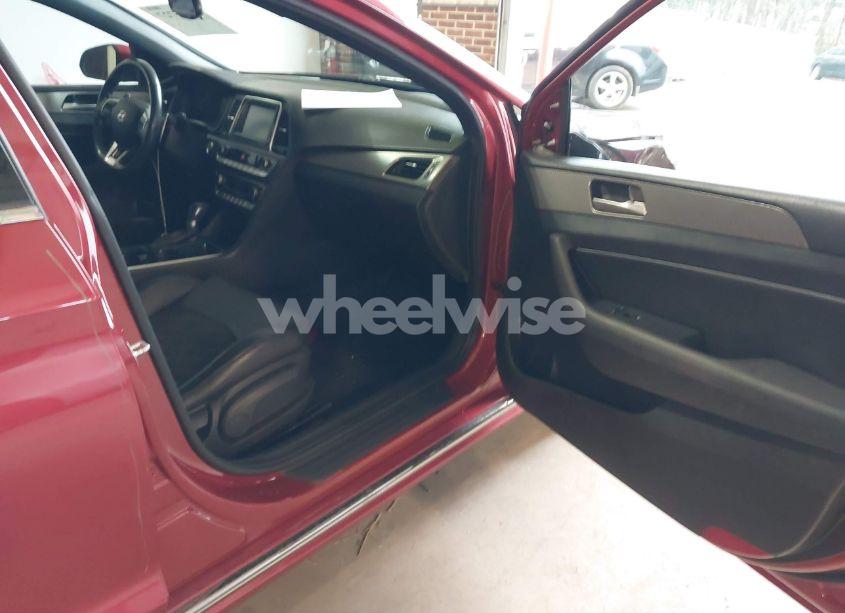 Photo 5 of 2018 Hyundai Sonata SPORT+ (VIN 5NPE34AF1JH707104)