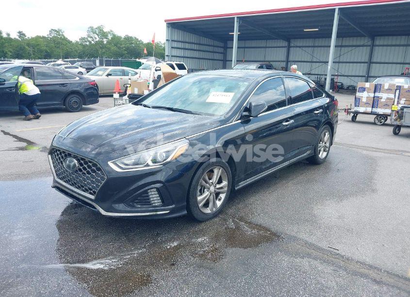 Photo 2 of 2018 Hyundai Sonata SPORT+ (VIN 5NPE34AF1JH707667)