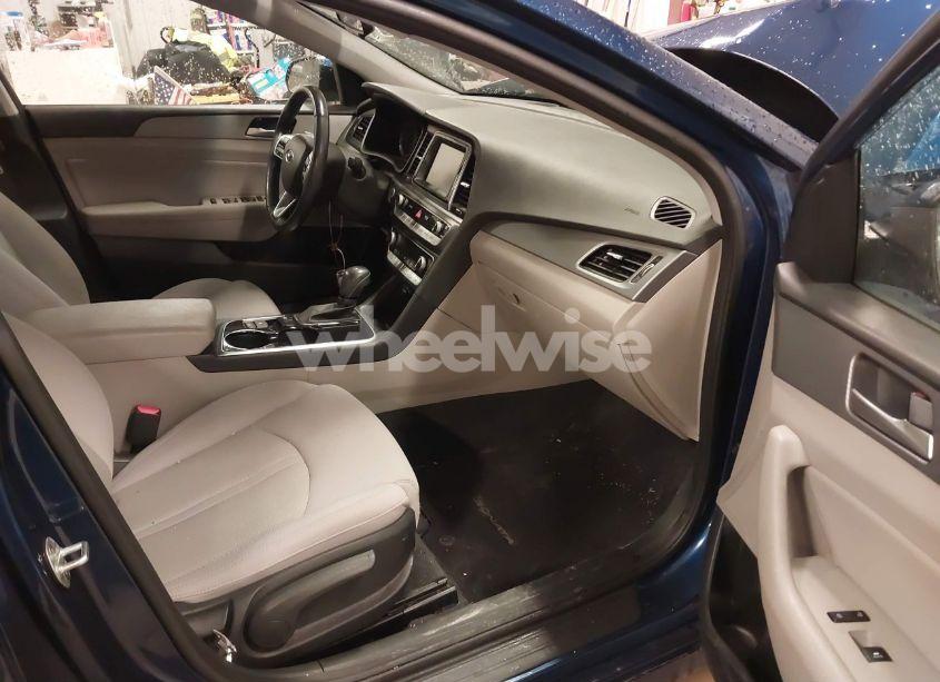 Photo 5 of 2019 Hyundai Sonata SEL (VIN 5NPE34AF1KH730769)