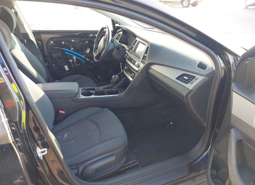 Photo 5 of 2019 Hyundai Sonata SEL (VIN 5NPE34AF1KH733932)