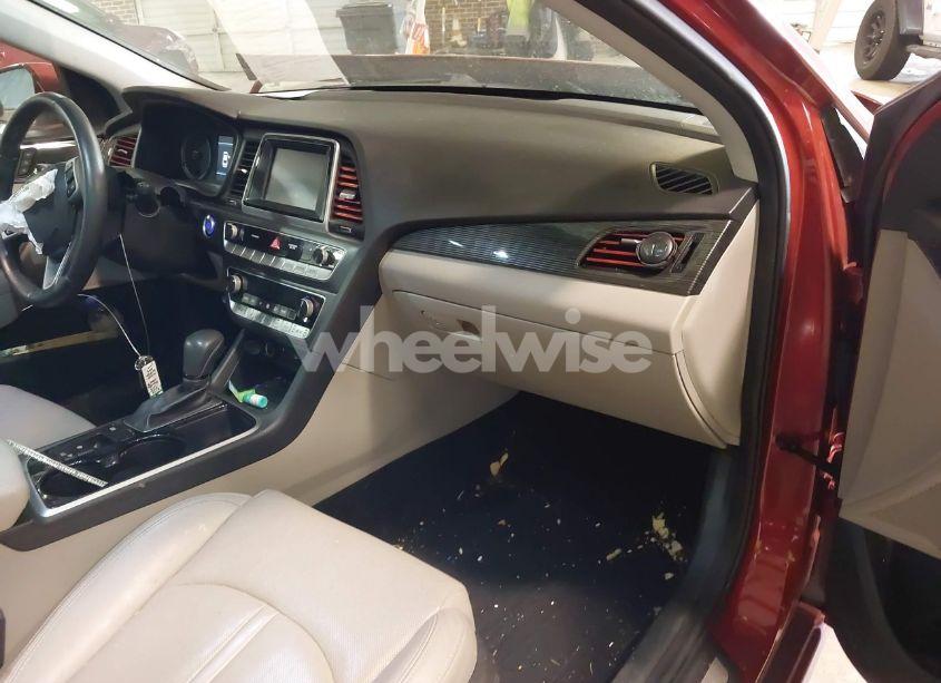 Photo 5 of 2019 Hyundai Sonata LIMITED (VIN 5NPE34AF1KH734661)