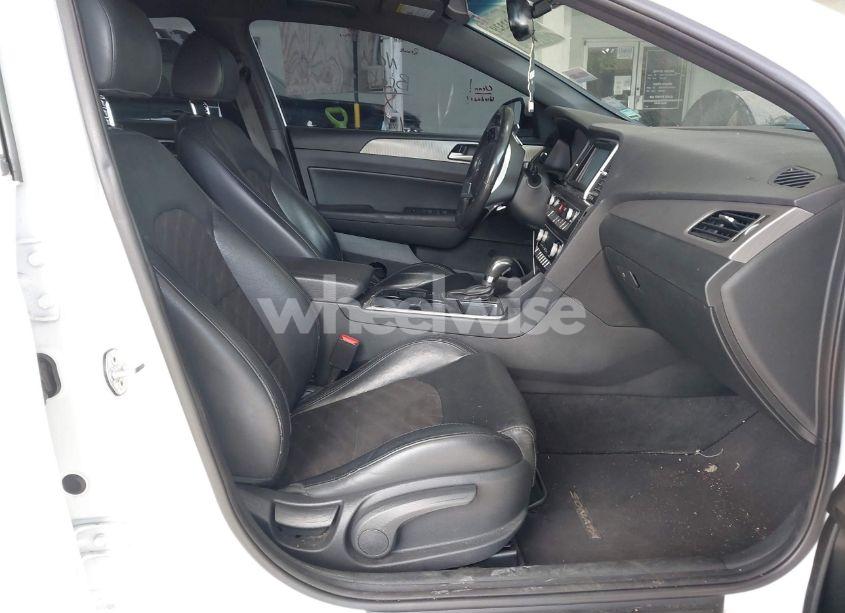 Photo 5 of 2019 Hyundai Sonata SPORT (VIN 5NPE34AF1KH749788)