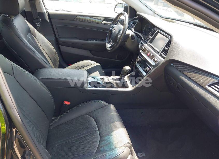 Photo 5 of 2019 Hyundai Sonata LIMITED (VIN 5NPE34AF1KH797081)