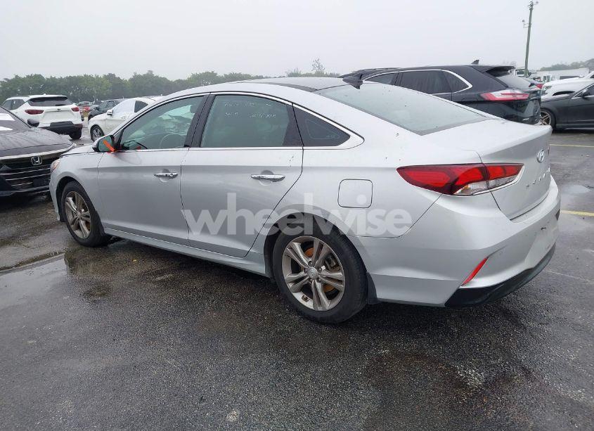 Photo 3 of 2019 Hyundai Sonata LIMITED (VIN 5NPE34AF1KH808483)