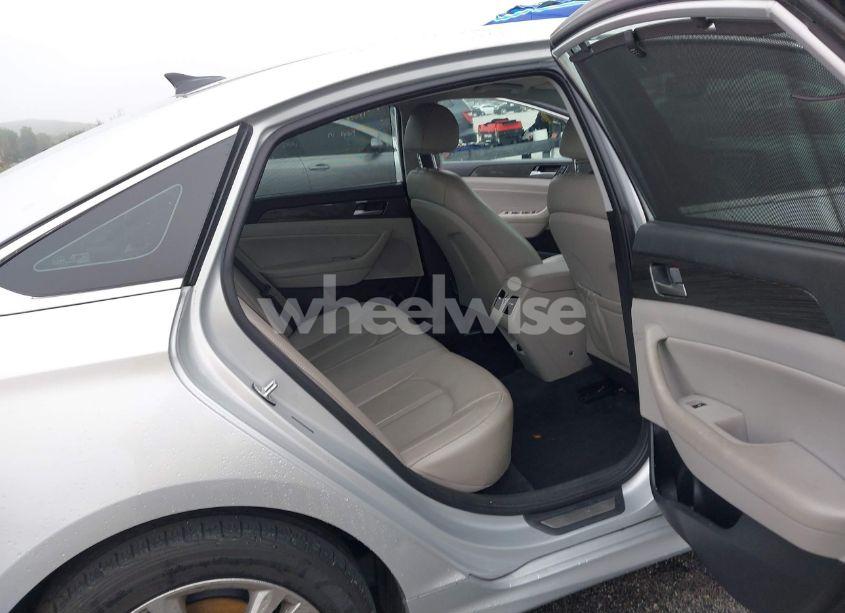 Photo 8 of 2019 Hyundai Sonata LIMITED (VIN 5NPE34AF1KH808483)