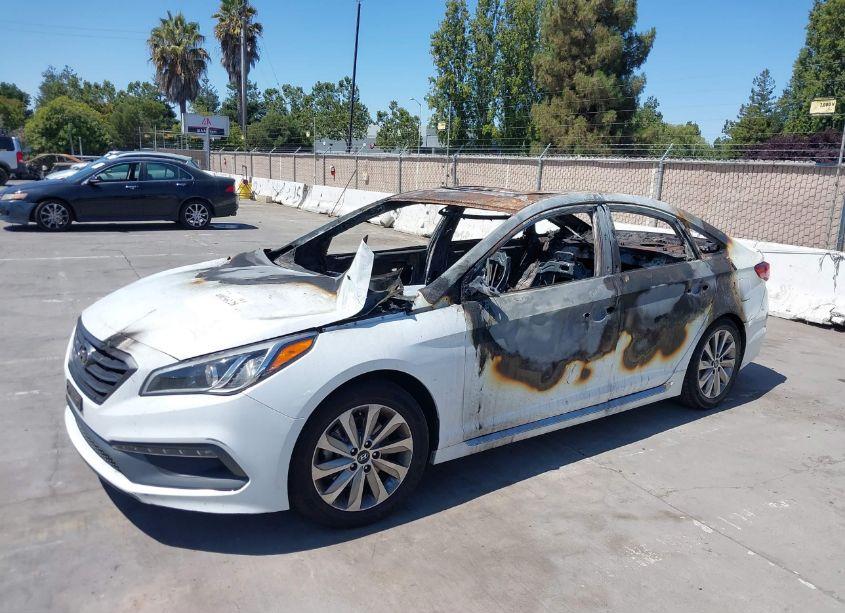 Photo 2 of 2015 Hyundai Sonata SPORT (VIN 5NPE34AF2FH081389)