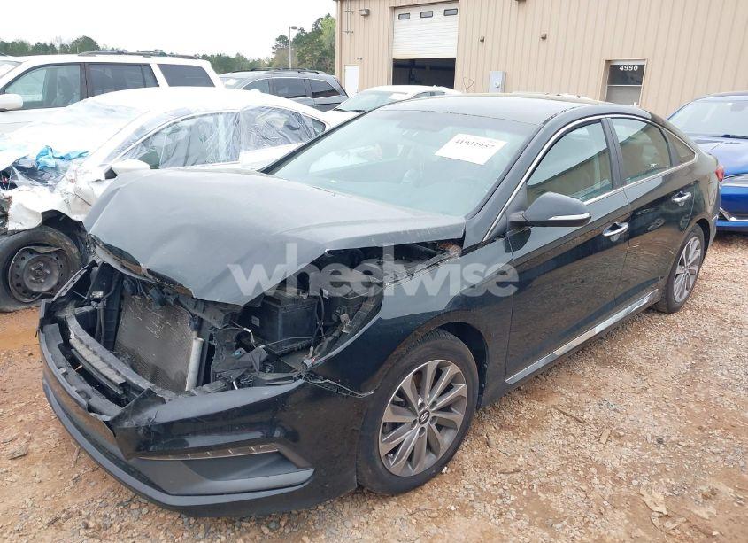 Photo 2 of 2015 Hyundai Sonata SPORT (VIN 5NPE34AF2FH087435)