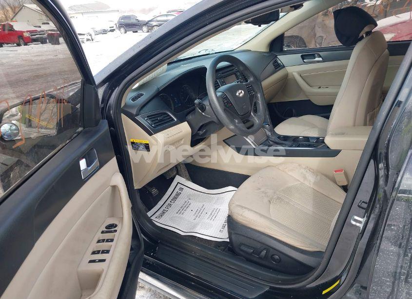 Photo 5 of 2015 Hyundai Sonata SPORT (VIN 5NPE34AF2FH113175)
