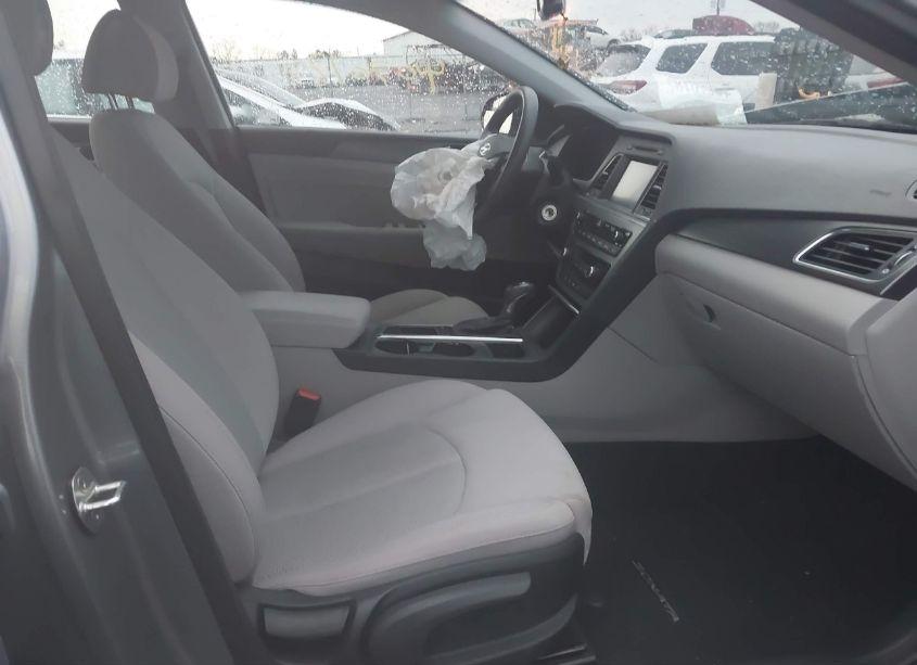 Photo 5 of 2016 Hyundai Sonata SPORT (VIN 5NPE34AF2GH315712)