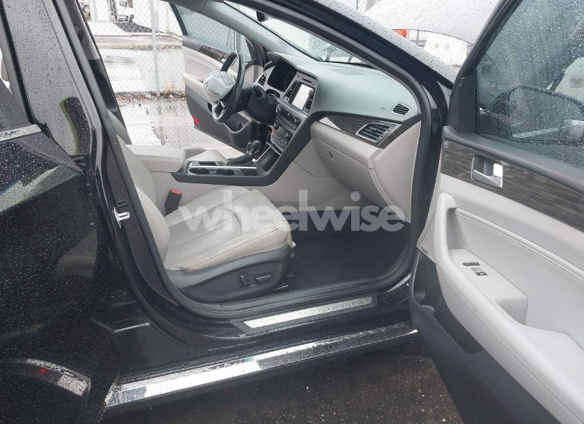 Photo 5 of 2017 Hyundai Sonata LIMITED (VIN 5NPE34AF2HH593429)