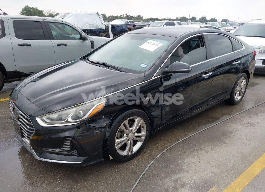 Photo 2 of 2018 Hyundai Sonata SEL (VIN 5NPE34AF2JH600479)