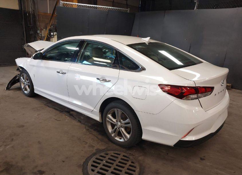Photo 3 of 2018 Hyundai Sonata LIMITED (VIN 5NPE34AF2JH604872)