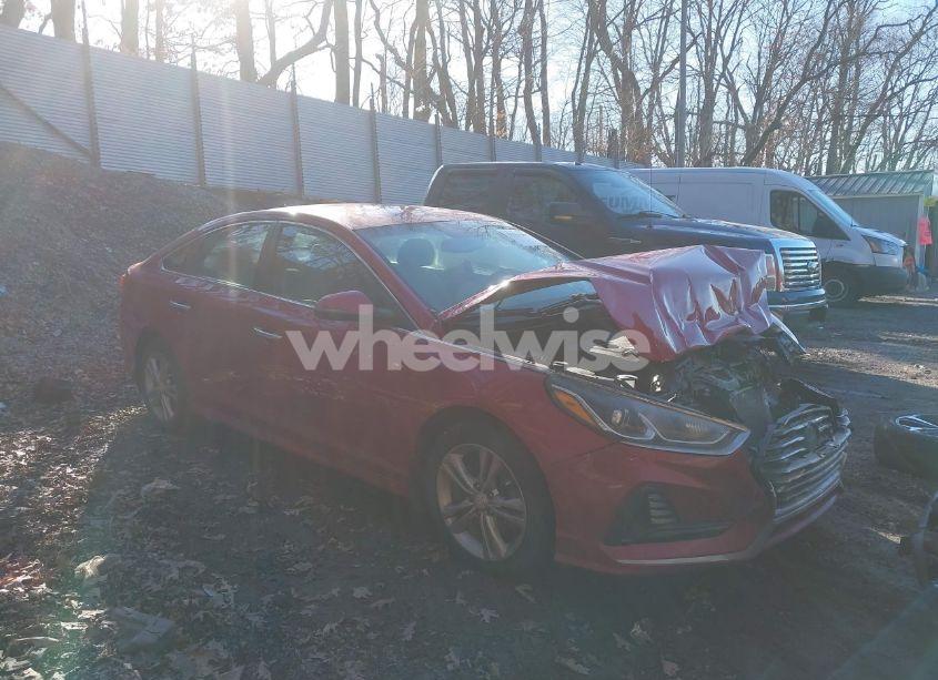 2018 Hyundai Sonata SEL (VIN 5NPE34AF2JH631831) main photo