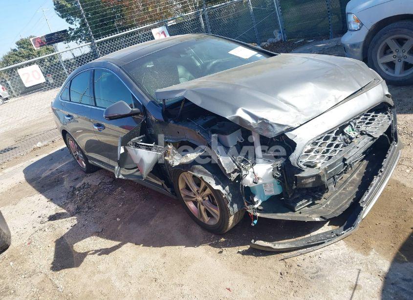 2019 Hyundai Sonata LIMITED (VIN 5NPE34AF2KH760959) main photo