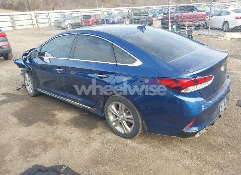 Photo 3 of 2019 Hyundai Sonata SPORT (VIN 5NPE34AF2KH772139)