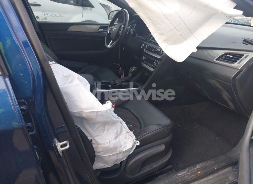 Photo 5 of 2019 Hyundai Sonata SPORT (VIN 5NPE34AF2KH772139)